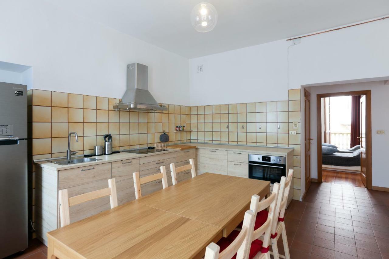 Maison Isabella - Appartamento Nel Cuore Di Aosta Exterior foto